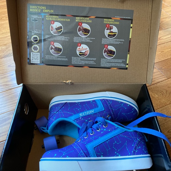 HEELYS -Youth Size 2. The Authentic Wheeled Shoe. - Picture 4 of 12